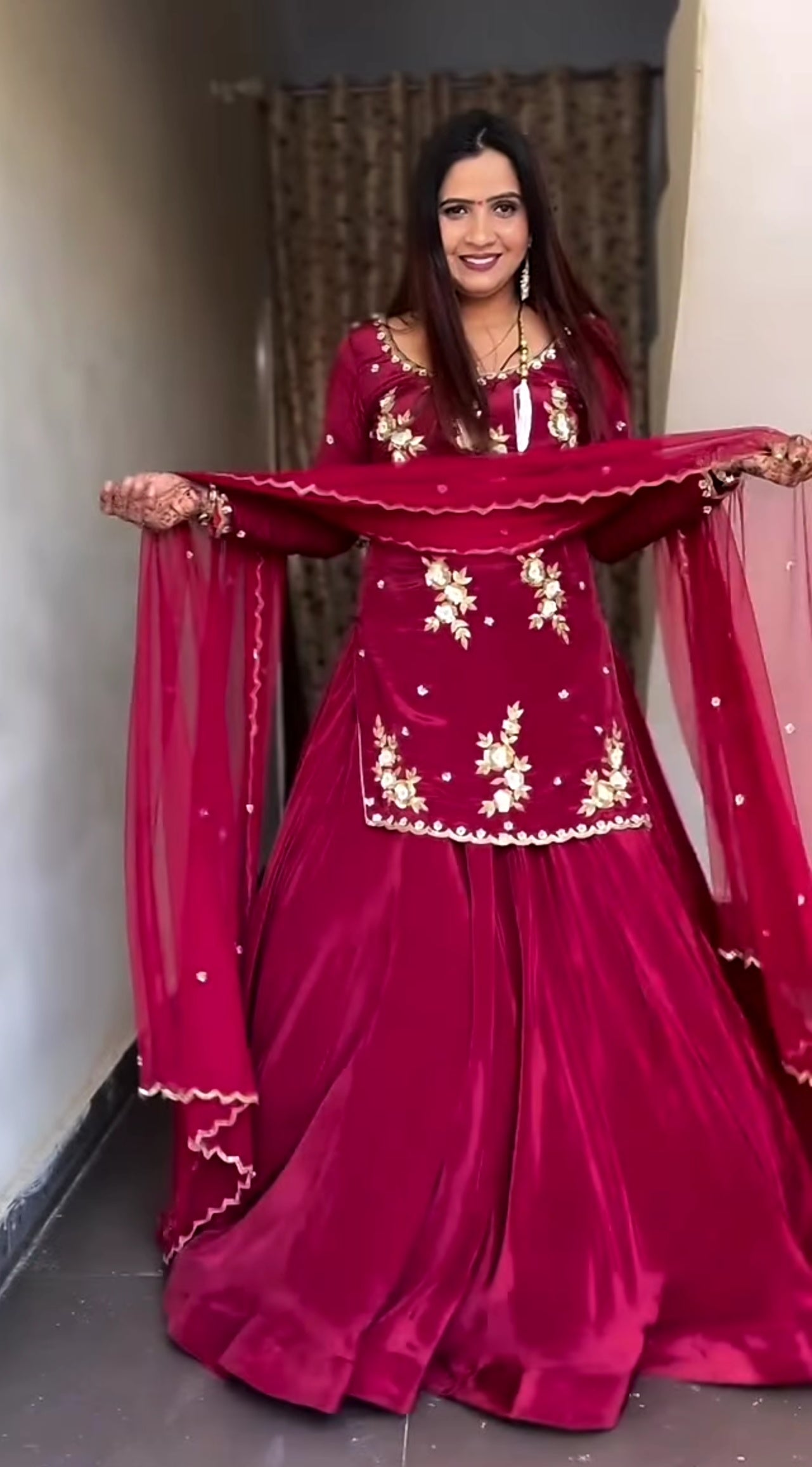 Elegant Emerald Green Embroidered Set with Dupatta