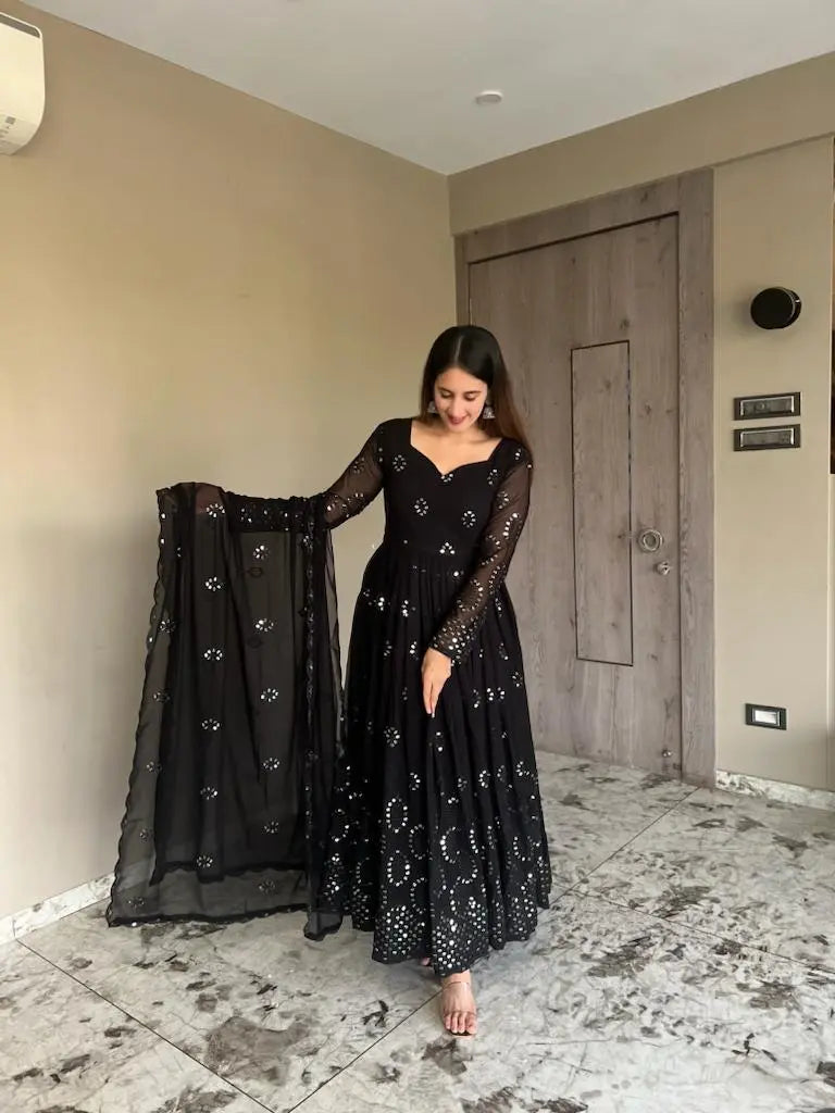 BLACK EMBROIDERED GEORGETTE SUIT SET :-1150
