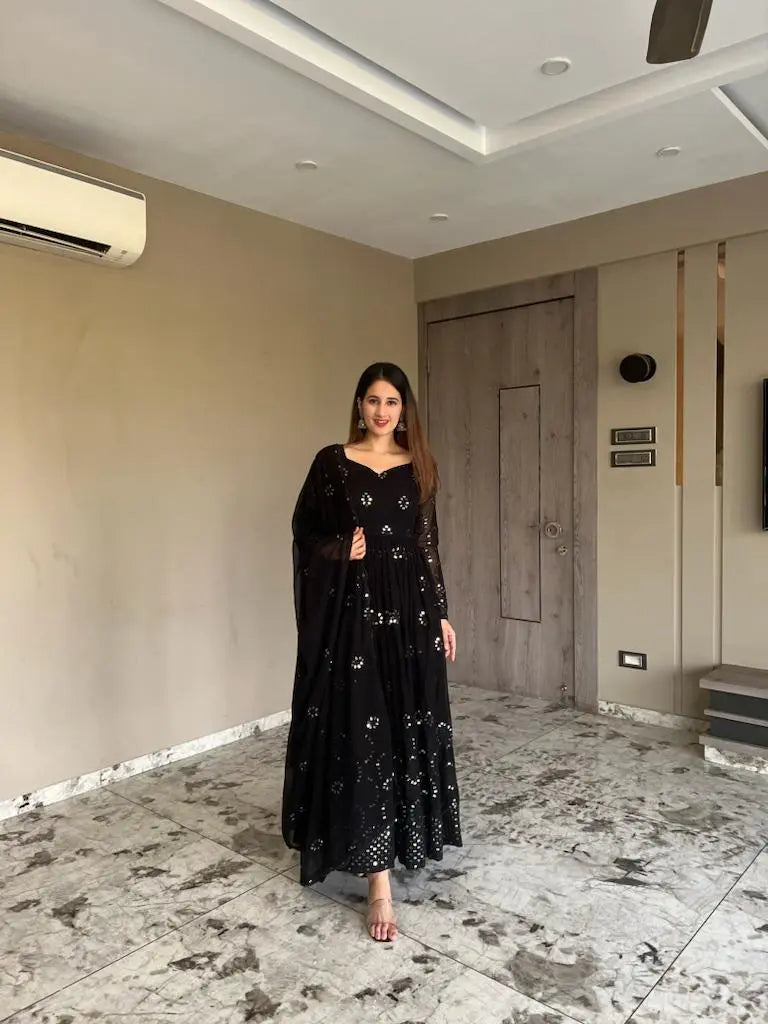 BLACK EMBROIDERED GEORGETTE SUIT SET :-1150